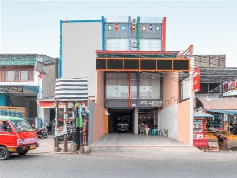 Puspita Homestay Mitra Reddoorz Bekasi Luaran gambar